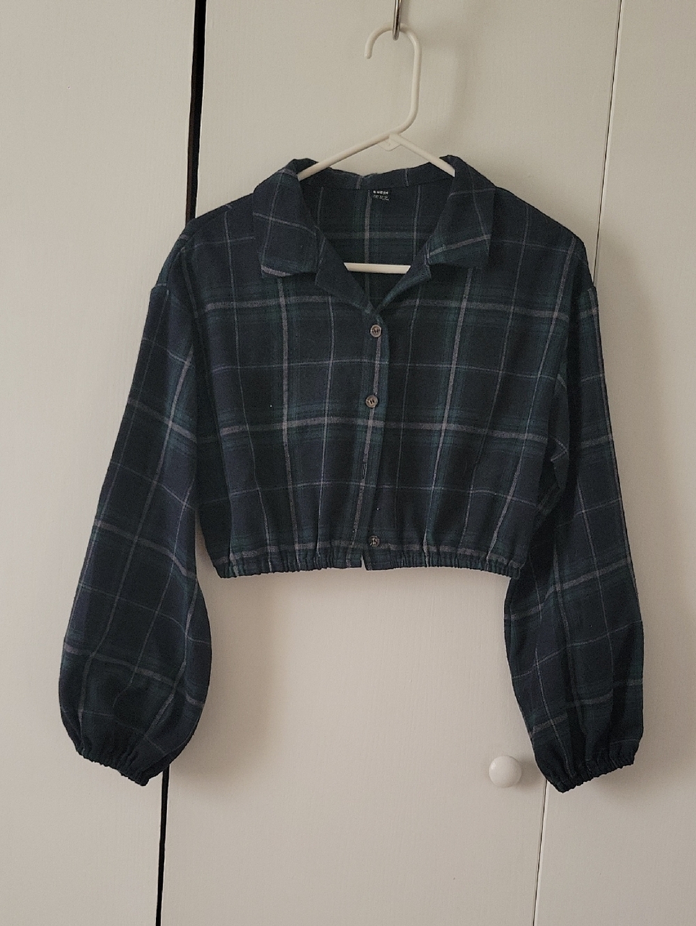 SHEIN Dark Green Plaid Cropped Button-Up Top